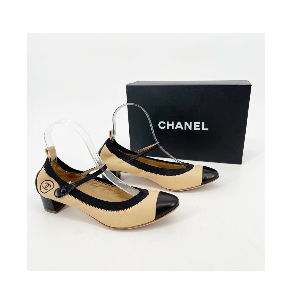 Chanel Retro y2k Beige & Black CC Cap Toe Leather Mary Jane Strap Heels EU 38.5